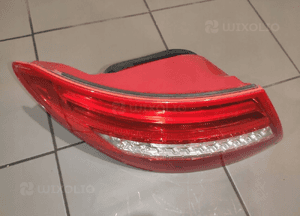 Mercedes c-klasa W204 lift lampa led lewy tył tylna lewa europa oryginalna 6