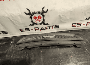 Grill atrapa ford focus MK2 z emblematem 4M51-8C436-A 3