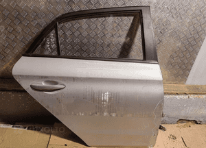 Drzwi prawy tył prawe tylne hyundai I20 ii lift rys 1