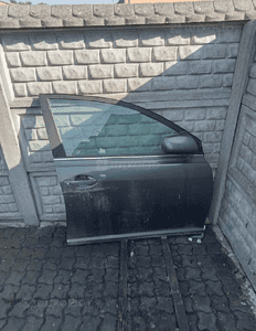 drzwi prawe przód avensis t 25