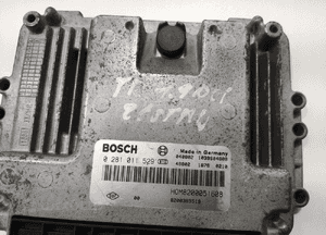 Komputer sterownik silnika trafic ii vivaro a 1.9 dci 8200389519 0281011529 4