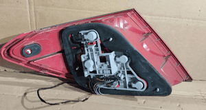 Lampa prawa tył tylna mercedes W204 sedan 3