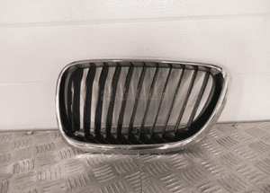 Grill atrapa nerka lewa bmw 2 F22 F23 1