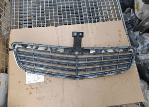 Atrapa grill mercedes c-klasa W204 w 204 2