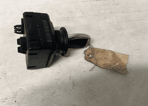 Mercedes Benz C klasa W204 E W212 W207 Stacyjka z kluczykiem A2079052600 1