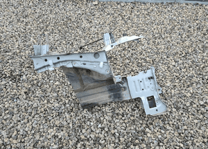 toyota auris 07-12 ćwiartka podłużnica fartuch 2