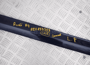 Audi A4 B6 listwa dolna drzwi lewy przód 8E0853959C radom 2
