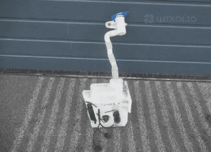 ZBIORNICZEK SPRYSKIWACZY POMPKI XENON SKODA SUPERB II 2 VW GOLF 2008- 1