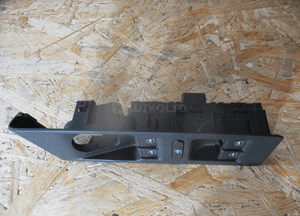 Panel przełącznik szyb vw passat B7 3AC857858A 3