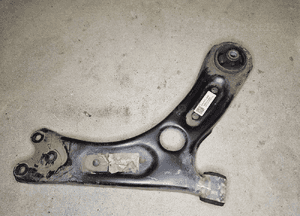 KIA XCEED lift 1.0 T-GDI wahacz prawy 1