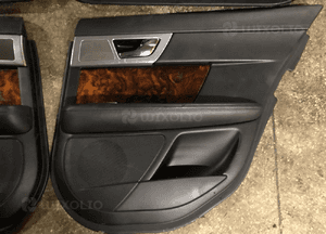 Boczki drzwi komplet czarne Jaguar XF X250 2