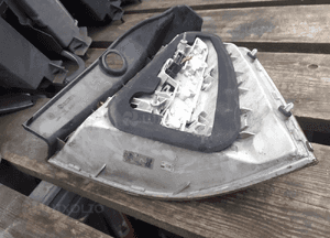 Tyl tylna lampa lewa opel zafira b 5