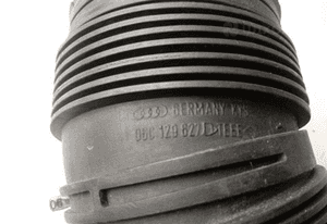 Audi A4 B6 3.0 V6 wąż rura powietrza 06C129627 3