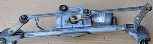 Toyota Yaris I mechanizm wycieraczek silniczek przod Denso Valeo 11