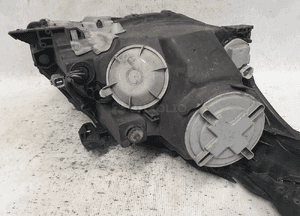 Przod przednia lampa lewa toyota avensis T27 5