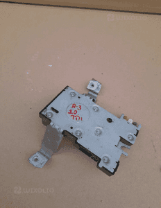 AUDI A3 SPORTBACK WZMACNIACZ ANTENOWY 8P4035225 8P 8P4 035 225 4