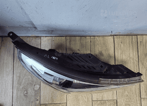 LAMPA PRAWY PRZÓD Hyundai I30 III IGŁA 2