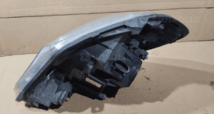 Lampa przód przednia prawa lewa sprinter W906 lift uk 4