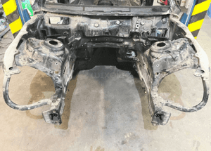 Mercedes CL 216  karoseria 4 matic ćwiartka błotnik tył pas słupek dach podluznica 4
