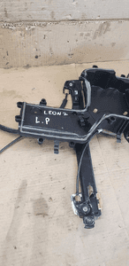 Mechanizm podnośnik szyby lewy przód przedni lewy Seat Leon II 1P0837401AB 7