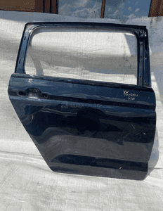 Vw touran 5TA drzwi prawe 1