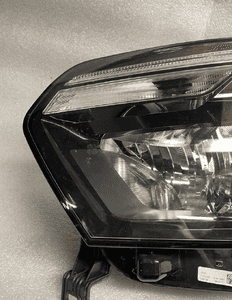 Lampa lewy przod renault master iv 4 260607867R fv 9