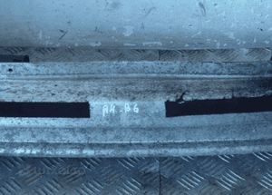 BELKA ZDERZAKA TYŁ Audi A4 B6 SEDAN 2