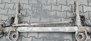 Peugeot 807 Citroen C8 belka oś tył tylna 2