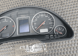 Licznik 8E0920900K 0263626035 Zegary Wskazniki Obudowa Europa 1.9 2.5 TDI Diesel Audi A4 B6 6