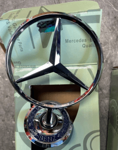 MERCEDES znaczek logo emblemat w maskę celownik gwiazda c clk e s 1