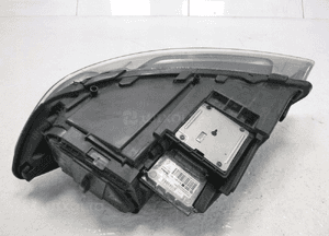 Audi Q7 lampa przód prawa przednia 9 pin xenon 10