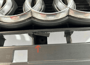 AUDI A4 B7 8E0 Grill / Atrapa chłodnicy - 16342 4