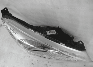 Ford focus MK3 lift zwykła idealna lampa przednia prawa 8