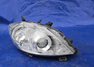 Toyota AURIS I lift 09-11 lampa prawa przednia przód 1