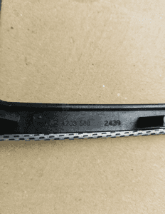 DEKOR RAMKA RADIA A2036802439 MERCEDES W203 4