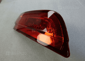 Jaguar xf xfs X250 sedan lampa lewa tył przeciwmgielna 4