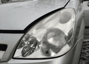Toyota Corolla Verso lift 04-07 lampa przod prawa    EU 3