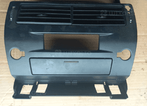 Citroen C4  panel srodkowy nawiewu 1