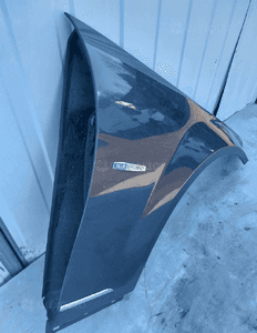 Błotnik prawy przód mercedes W204 lift 4