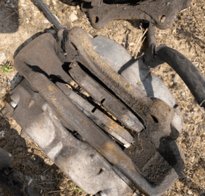 MERCEDES S 220 ZWROTNICA PIASTA ZACISK TARCZA 5