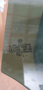 Szyba prawy tył tylna prawa VW Touran I AS3 04r 4