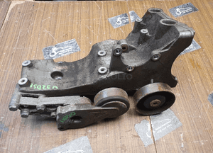 Łapa 06B903143L Uchwyt Alternator Mocowanie Wspornik 1.6 ALZ 2.0 ALT FSI 1.8 T AUDI A4 B6 B7 VW Passat 06B903143L 5