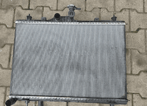 Renault Koleos I 2.0 DCI  chłodnica wody 1