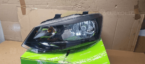 Lampa lewy przód przednia lewa VW Polo IV 6R Nowa TYC 2