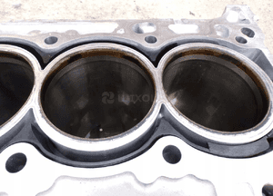 Blok silnika mazda 3 CX-30 2.0 16V skyactiv HF01 8