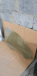 Szyba drzwi prawy przód przednia prawa VW Passat B5 AS2 02r 3