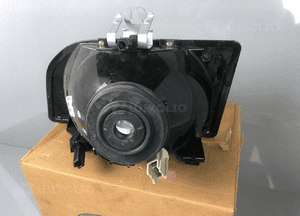 Lampa prawa przód przednia ford fiesta iii 3
