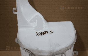 ZBIORNICZEK PŁYNU SPRYSKIWACZY TOYOTA YARIS I '99-05 3