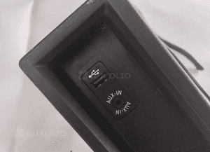 GNIAZDO PORT USB AUX BMW F20 F30 F80 9207358 2
