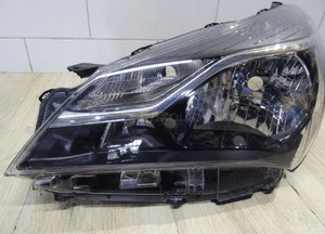 TOYOTA YARIS 3 lift LAMPA lewa 2